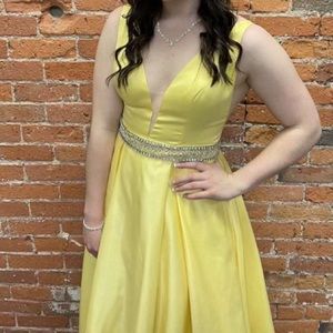Prom dress! It has pockets!